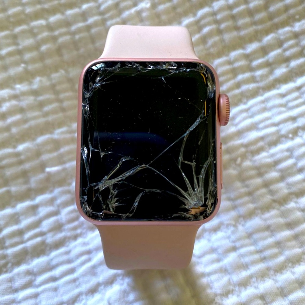 Apple Watch series 2 cracked screen